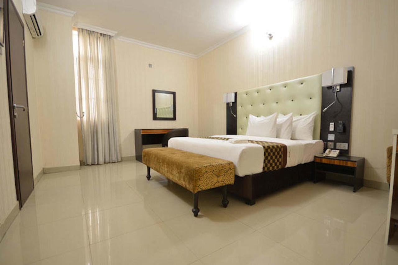 Lakeem Suites Agboyin Surulere Лаґос Екстер'єр фото
